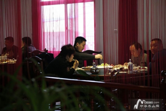 ŷ����Ů�����˷���Ա����̩�ǲ��� ���衢�Ͳ�ɶ����