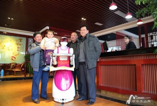 ŷ����Ů�����˷���Ա����̩�ǲ��� ���衢�Ͳ�ɶ����