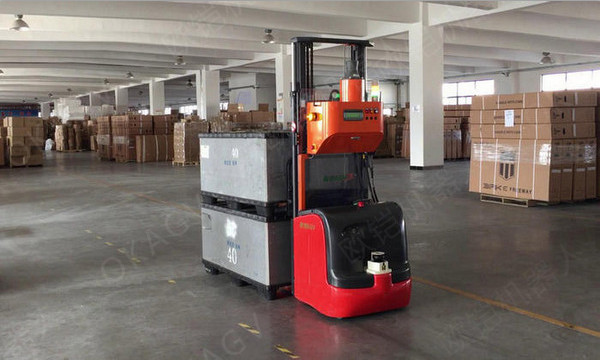 �Զ�����AGV�Ĵ󵼺���ʽ��ȱ�����